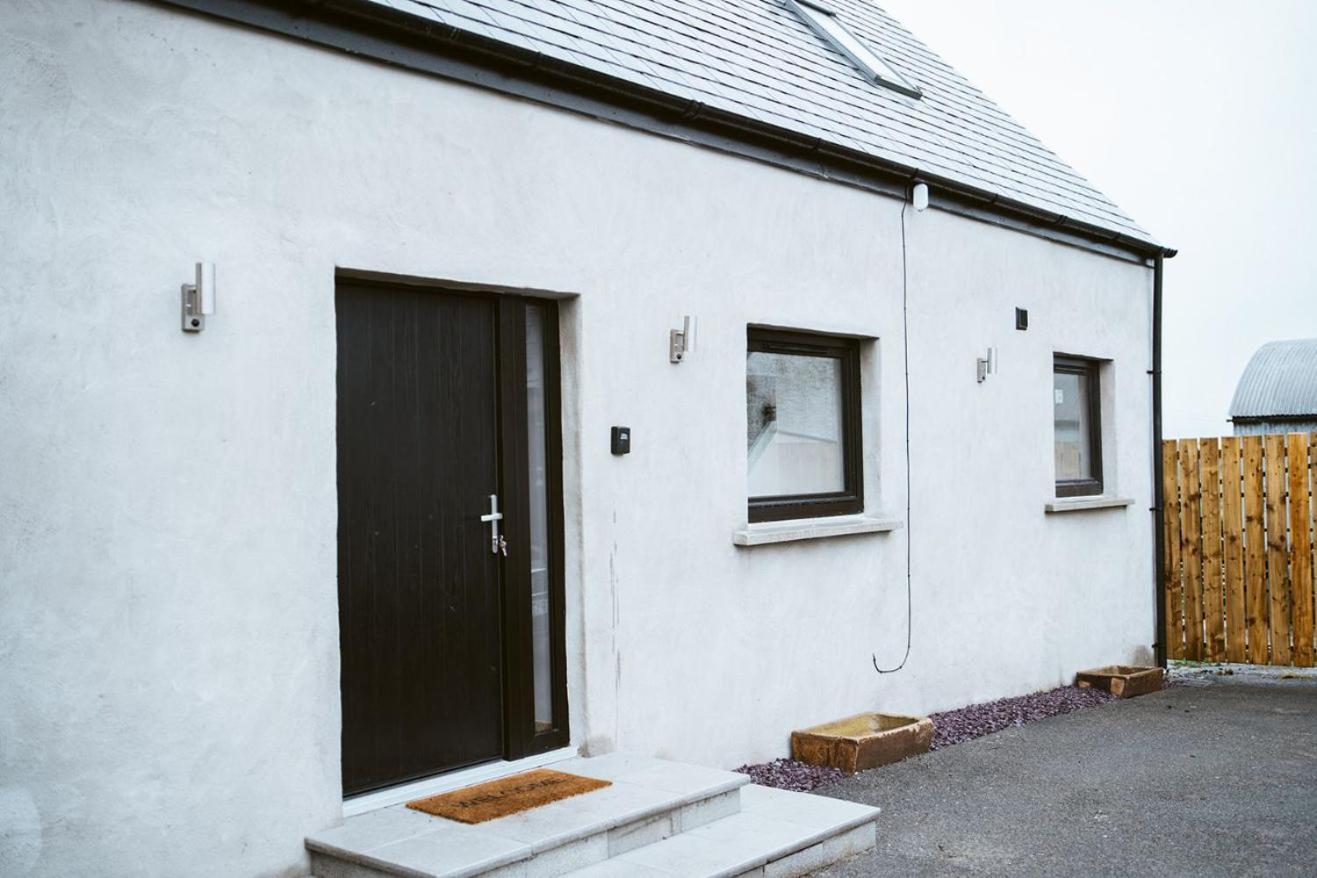 The Byre At Conker Tree Cottages Saintfield ภายนอก รูปภาพ